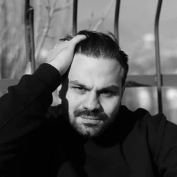 امید ضرغامی