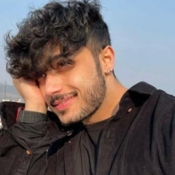 پارسا احمدی